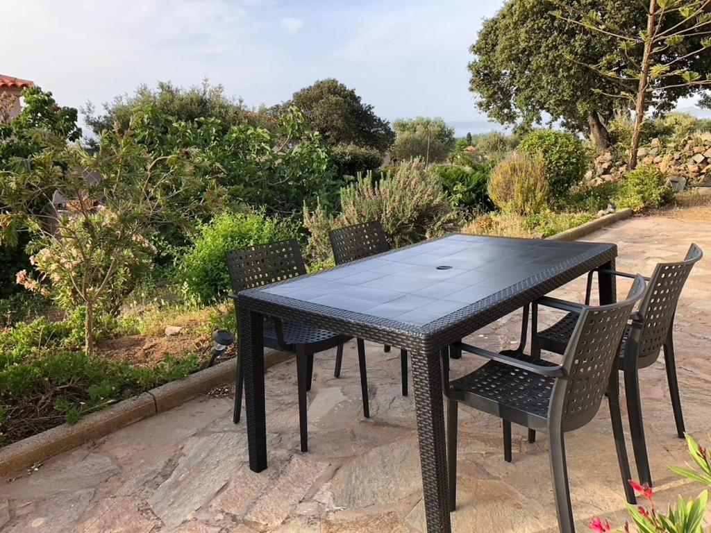 Appartement Rez De Villa LʼÎle-Rousse 外观 照片