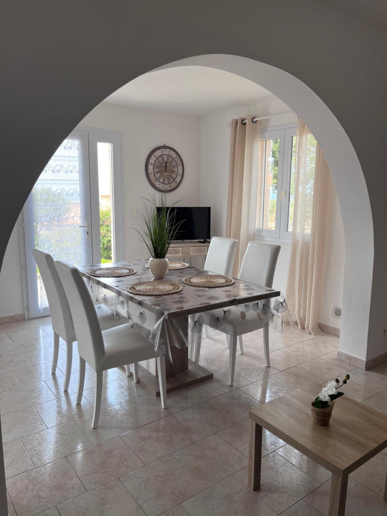 Appartement Rez De Villa LʼÎle-Rousse 外观 照片
